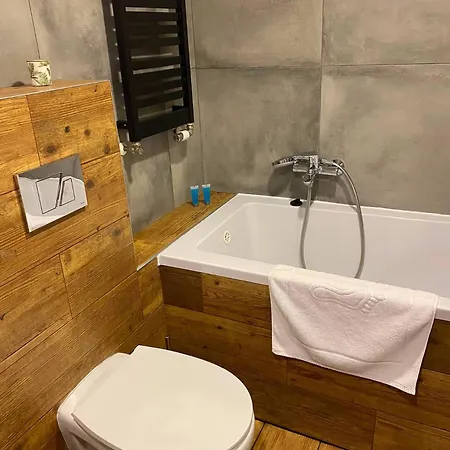 Apartment Cozy Entresol With Parking Targowa