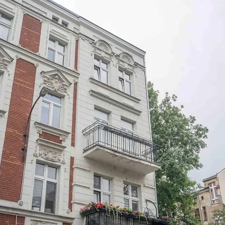 Cozy Entresol With Parking Targowa Lodz