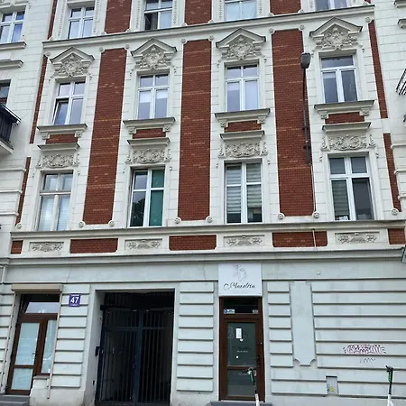 Cozy Entresol With Parking Targowa Lodz